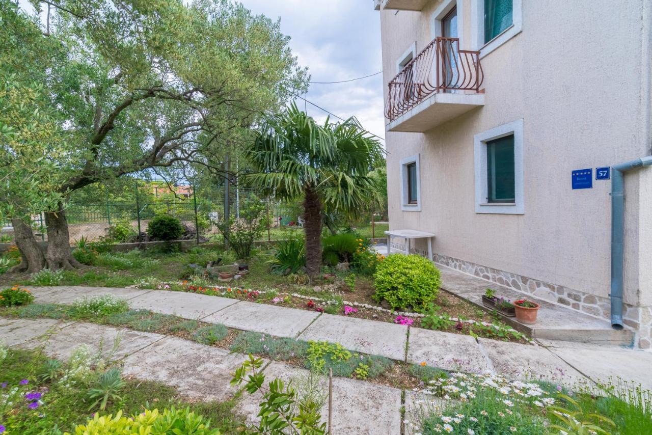 Apartments Bepina Biograd Na Moru Eksteriør billede