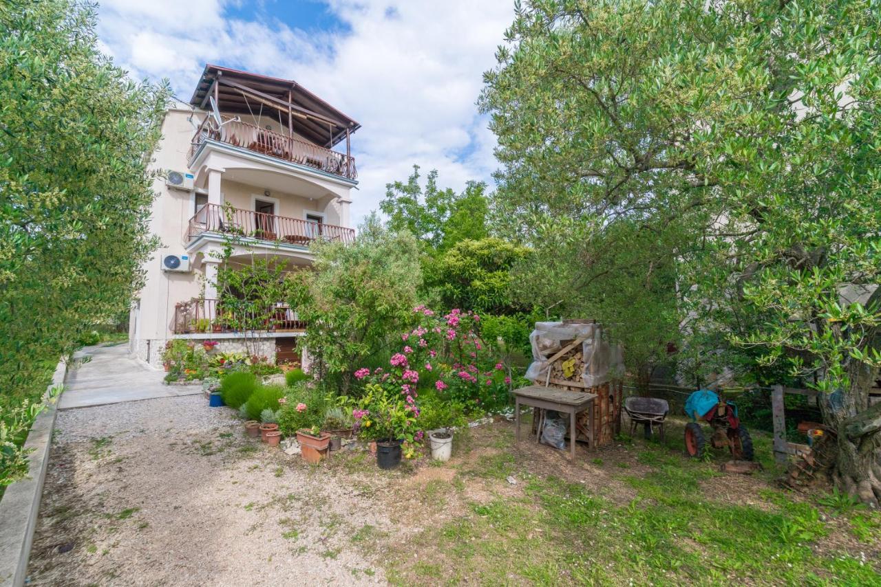 Apartments Bepina Biograd Na Moru Eksteriør billede