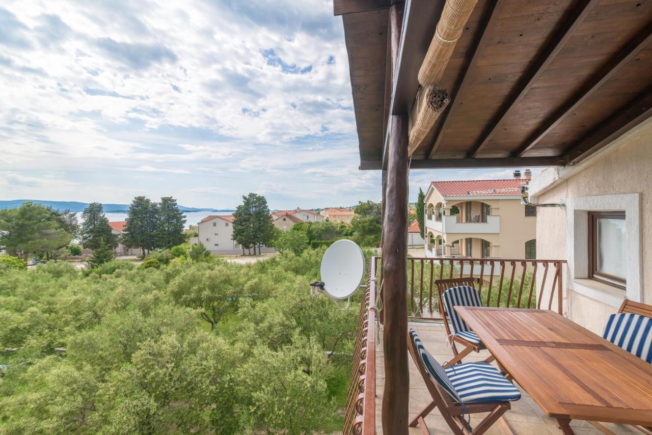 Apartments Bepina Biograd Na Moru Eksteriør billede